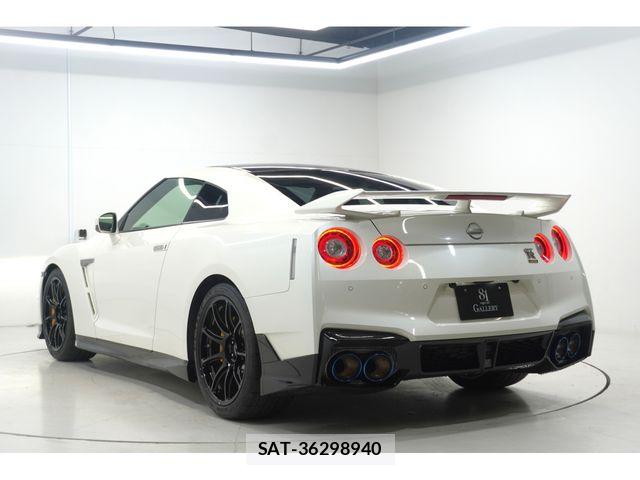 Nissan GT-R 2024-04 5868464-6