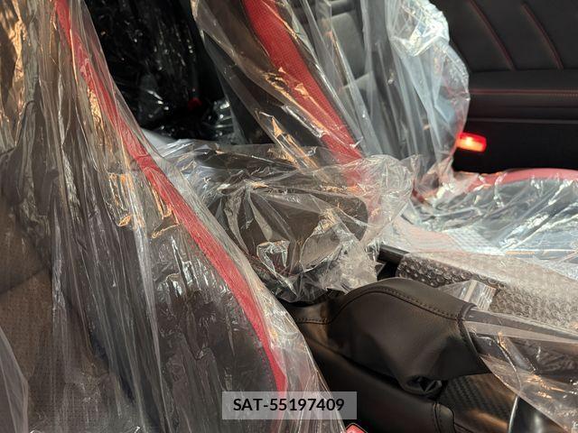 Nissan GT-R 2022-04 6612071-14