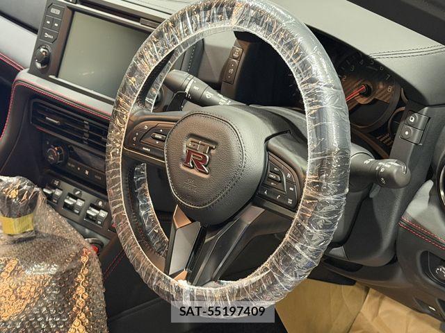 Nissan GT-R 2022-04 6612071-17