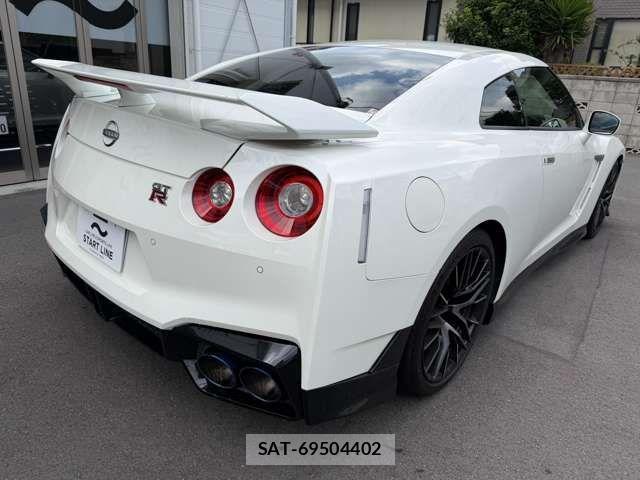 Nissan GT-R 2024-08 6671558-12