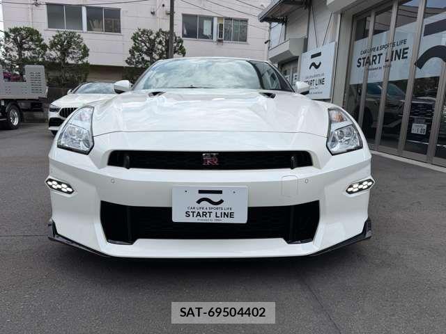 Nissan GT-R 2024-08 6671558-1