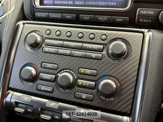 Nissan GT-R 2014-03 6683788-9