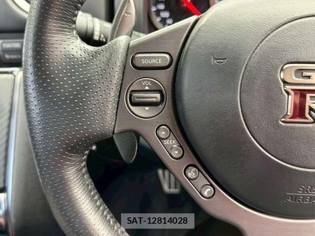 Nissan GT-R 2014-03 6683788-16
