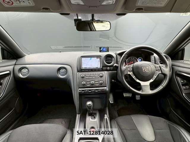 Nissan GT-R 2014-03 6683788-1