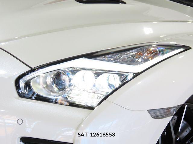 Nissan GT-R 2019-12 6815080-5