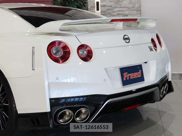 Nissan GT-R 2019-12 6815080-6