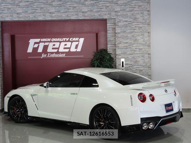 Nissan GT-R 2019-12 6815080-7