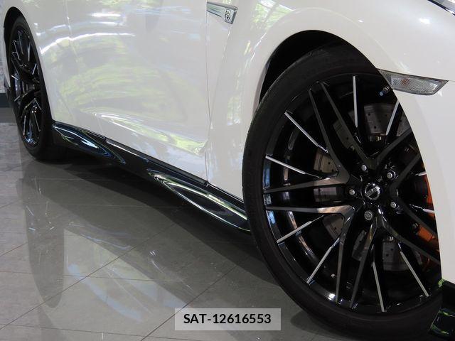 Nissan GT-R 2019-12 6815080-8