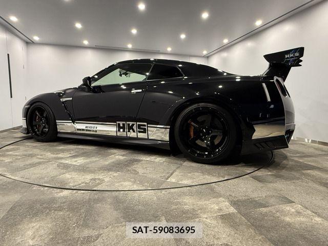 Nissan GT-R 2016-10 6905792-11