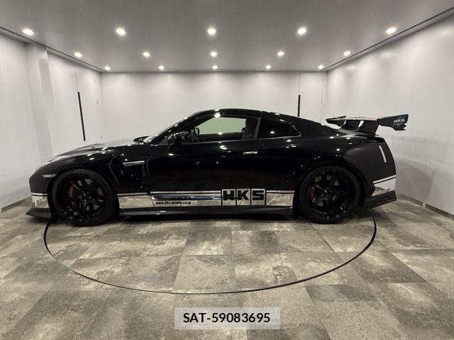 Nissan GT-R 2016-10 6905792-2
