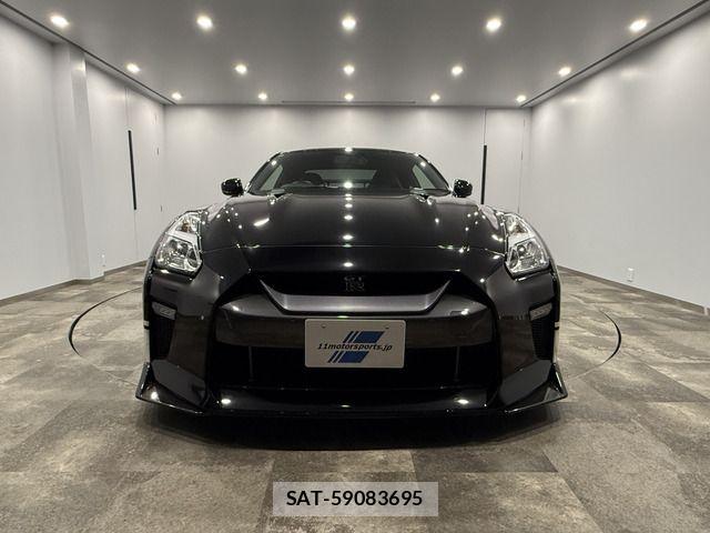 Nissan GT-R 2016-10 6905792-8
