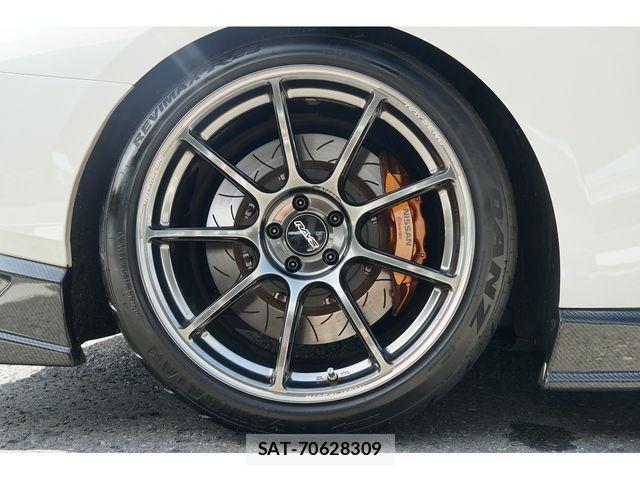 Nissan GT-R 2017-01 7219060-11