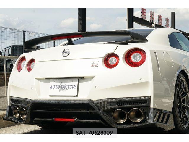 Nissan GT-R 2017-01 7219060-7