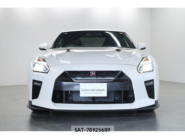 Nissan GT-R 2018-07 7327267-1