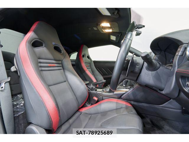 Nissan GT-R 2018-07 7327267-22