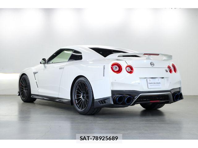 Nissan GT-R 2018-07 7327267-3