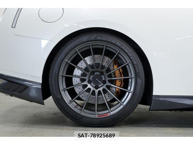 Nissan GT-R 2018-07 7327267-7