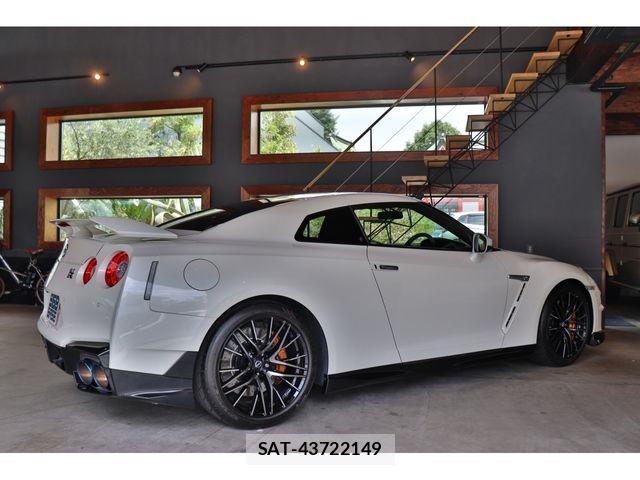 Nissan GT-R 2025-09 7327265-5