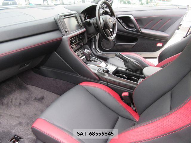 Nissan GT-R 2020-01 7357914-7
