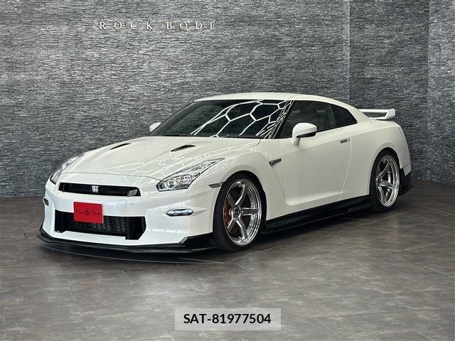 Nissan GT-R 2023-08 7454567-0
