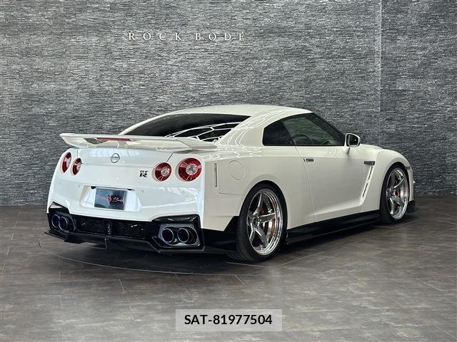 Nissan GT-R 2023-08 7454567-2