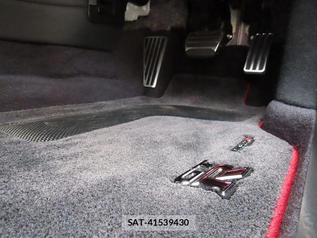 Nissan GT-R 2016-12 7508753-14
