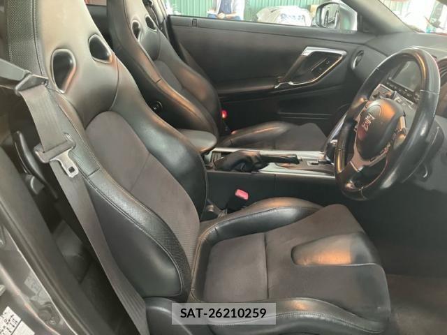 Nissan GT-R 2008-11 7616783-10