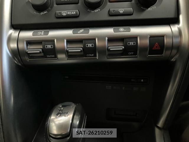 Nissan GT-R 2008-11 7616783-18
