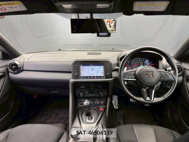 Nissan GT-R 2020-03 8035750-9