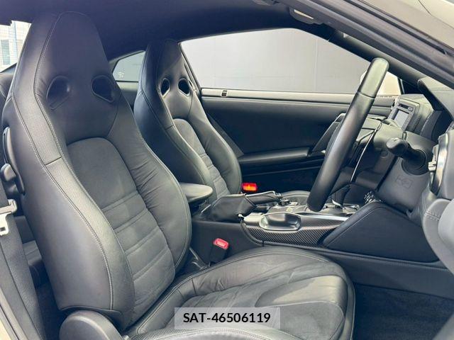 Nissan GT-R 2020-03 8035750-11