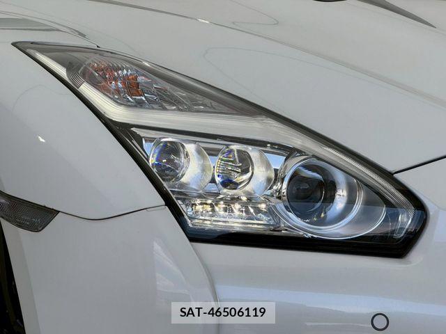 Nissan GT-R 2020-03 8035750-6