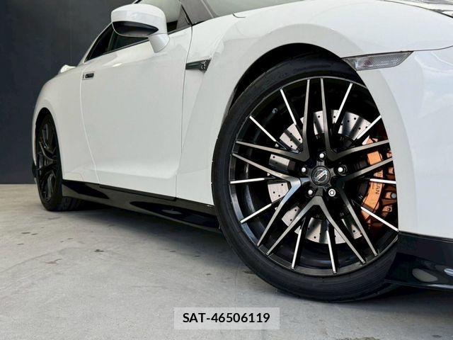 Nissan GT-R 2020-03 8035750-8
