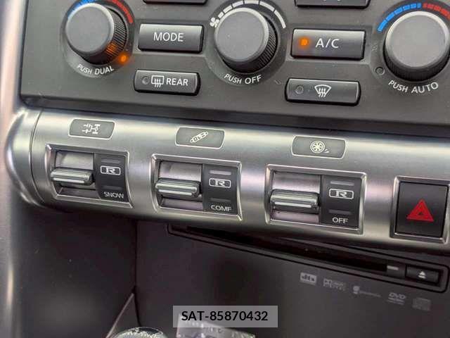 Nissan GT-R 2009-03 8073871-13