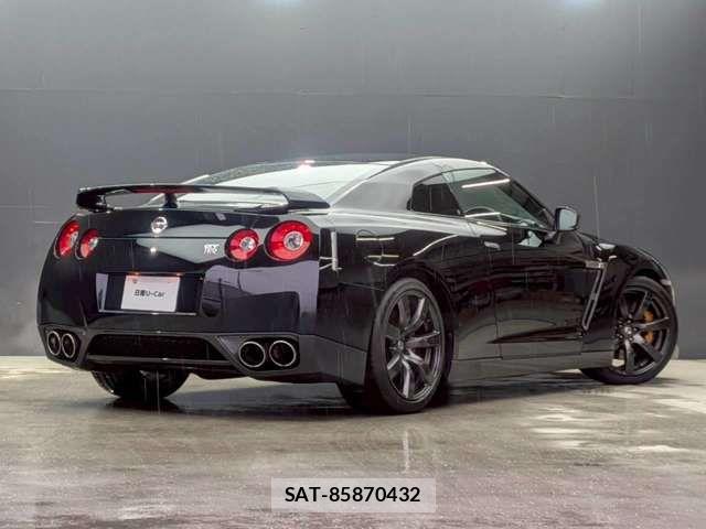 Nissan GT-R 2009-03 8073871-4