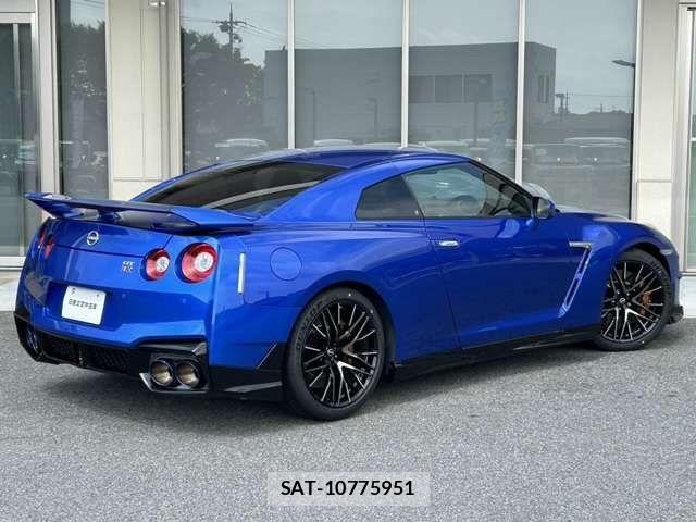Nissan GT-R 2026-07 8099349-1