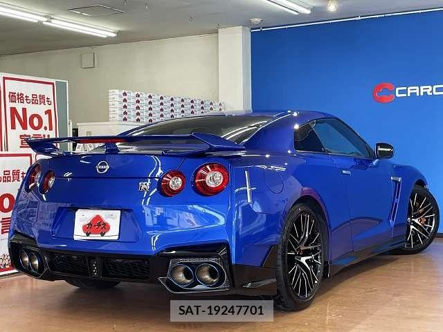 Nissan GT-R 2024-11 8207678-2