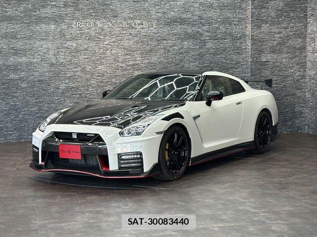 Nissan GT-R 2022-07 8245283-0