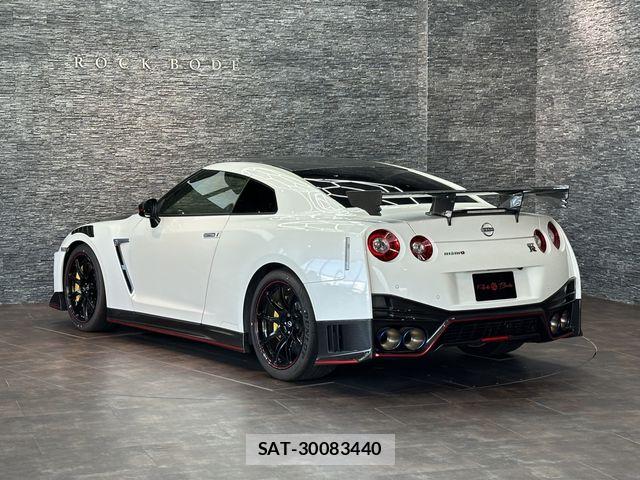 Nissan GT-R 2022-07 8245283-22