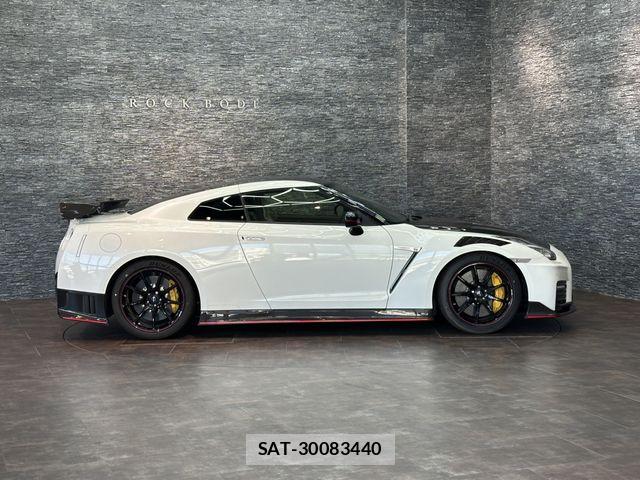 Nissan GT-R 2022-07 8245283-24