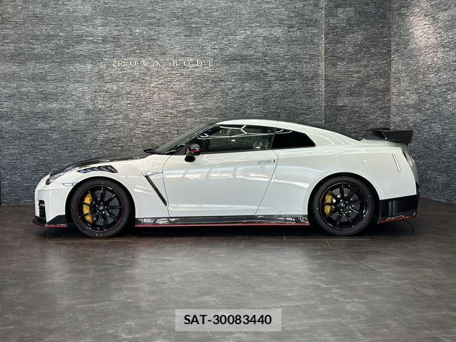 Nissan GT-R 2022-07 8245283-25