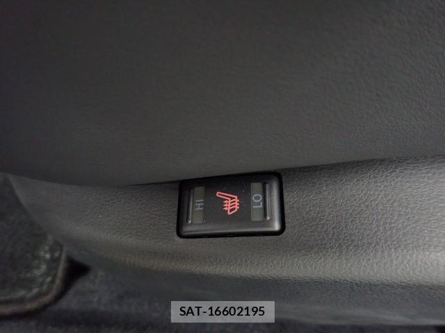 Nissan GT-R 2023-11 8314618-25