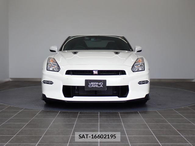 Nissan GT-R 2023-11 8314618-4