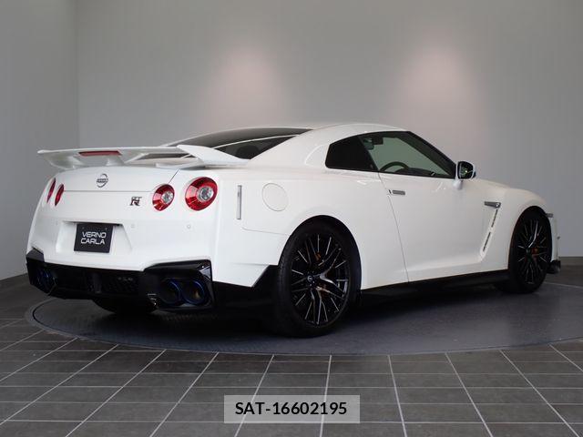 Nissan GT-R 2023-11 8314618-5