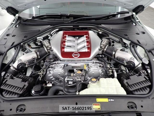 Nissan GT-R 2023-11 8314618-6