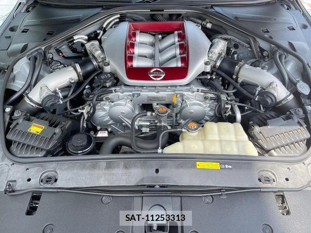 Nissan GT-R 2017-04 8335972-17