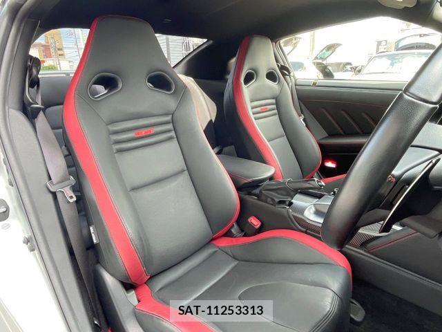Nissan GT-R 2017-04 8335972-6