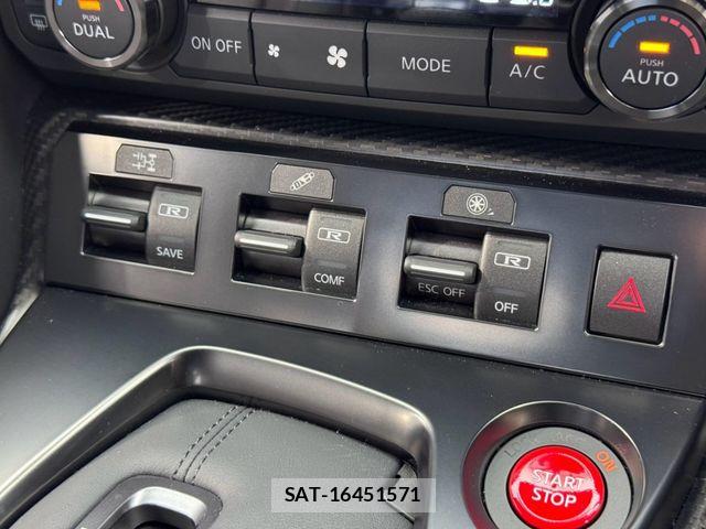 Nissan GT-R 2024-12 8525028-17