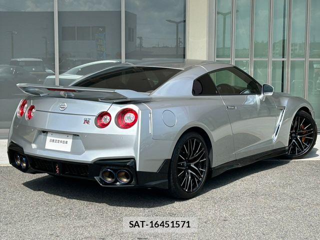 Nissan GT-R 2024-12 8525028-1
