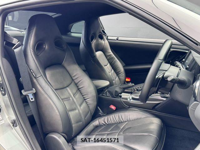 Nissan GT-R 2024-12 8525028-22
