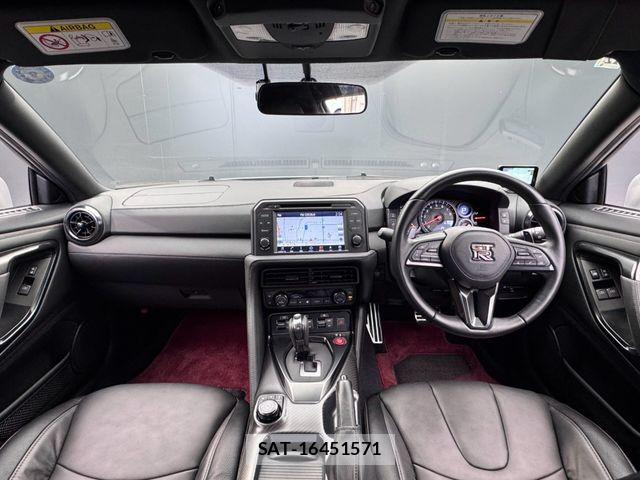 Nissan GT-R 2024-12 8525028-2